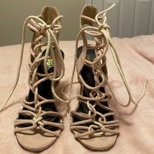 Nude lace up shoes